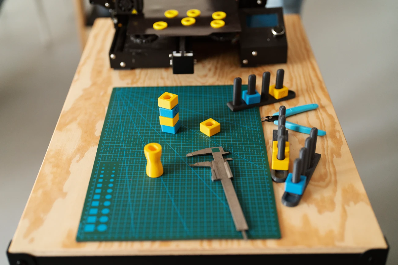 Proceso de grabado industrial de alta precisión